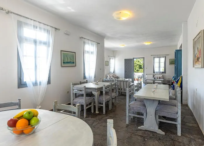 Szálloda Manto Náusza