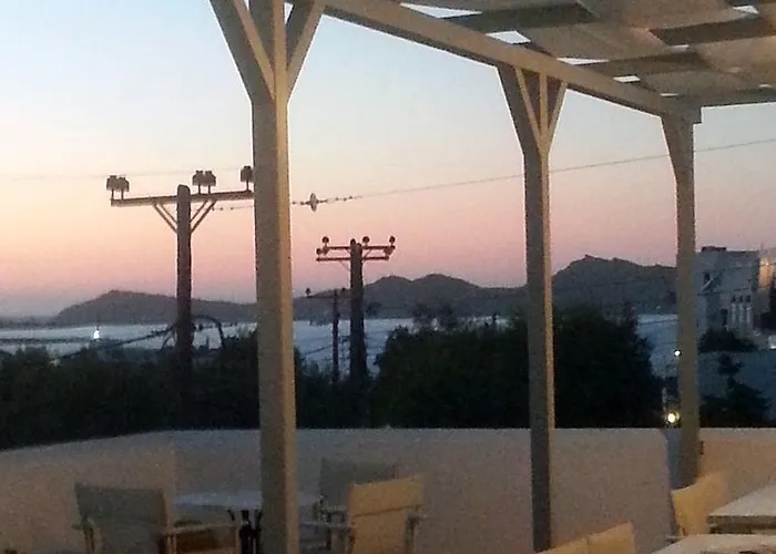 Szálloda Manto Náusza